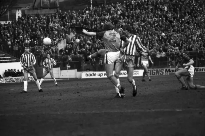 Framed Print : English League Division Two match. Sheffield Wednesday 3 v Luton Town 3