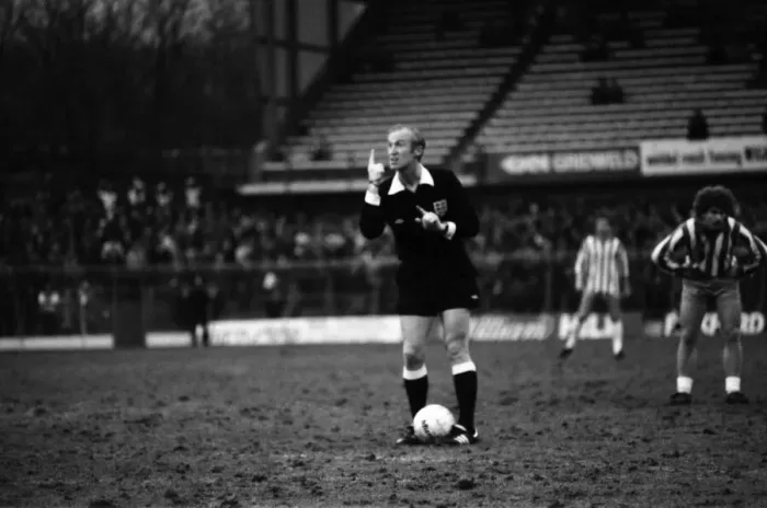Framed Print : English League Division Two match. Sheffield Wednesday 3 v Luton Town 3