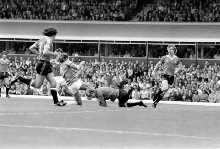 Framed Print : English League Division One match at St. Andrews. Birmingham City 0 v Manchester United 0 Framed Print : English League Division One match at St. Andrews. Birmingham City 0 v Manchester United 0