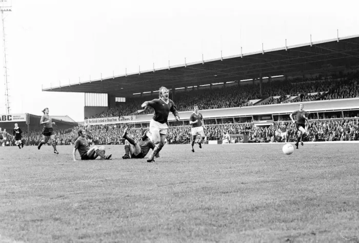 Framed Print : English League Division One match at St Andrews. Birmingham City 5 v Derby County 1 Framed Print : English League Division One match at St Andrews. Birmingham City 5 v Derby County 1
