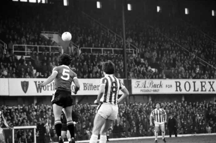 Framed Print : English League Division One match. Stoke City 0 v Manchester United 3 Framed Print : English League Division One match. Stoke City 0 v Manchester United 3