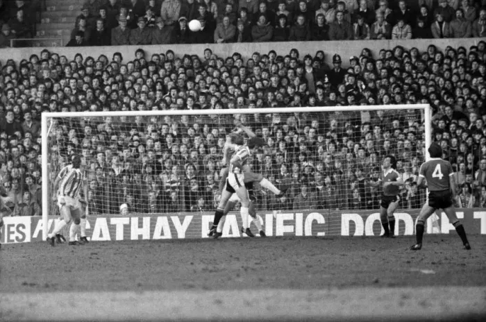 Framed Print : English League Division One match. Stoke City 0 v Manchester United 3 Framed Print : English League Division One match. Stoke City 0 v Manchester United 3