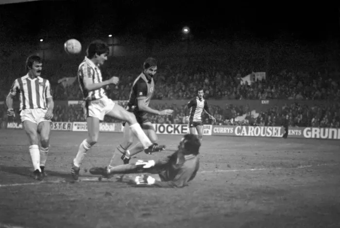 Framed Print : English League Division One match. Stoke City 0 v Southampton 2