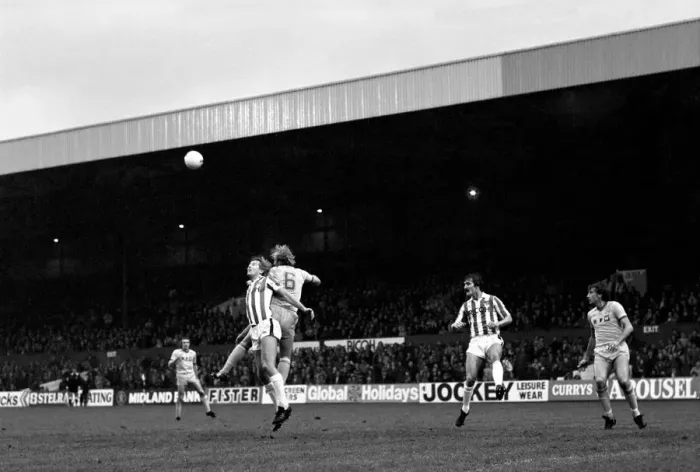 Framed Print : English League Division One match. Stoke City 1 v Leeds United 2