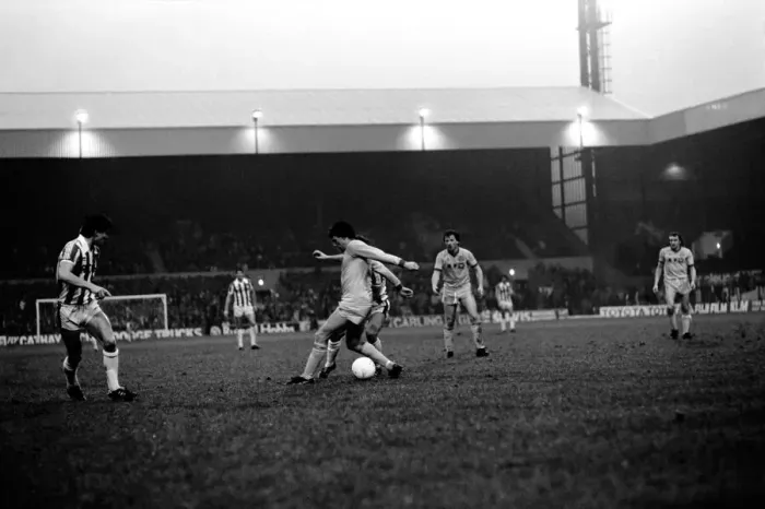 Framed Print : English League Division One match. Stoke City 1 v Leeds United 2