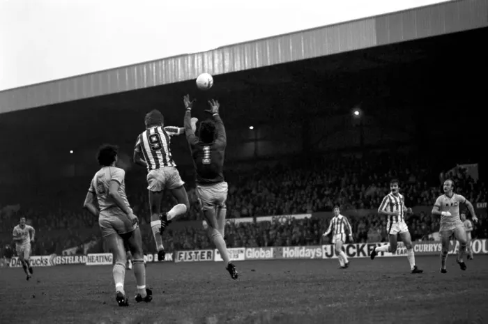 Framed Print : English League Division One match. Stoke City 1 v Leeds United 2