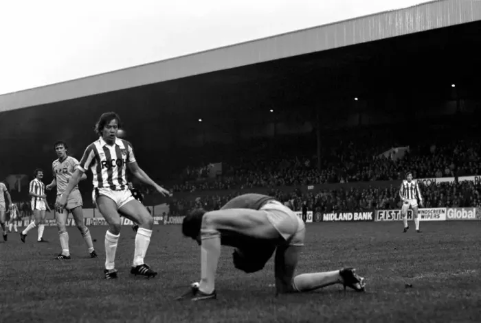 Framed Print : English League Division One match. Stoke City 1 v Leeds United 2 Framed Print : English League Division One match. Stoke City 1 v Leeds United 2