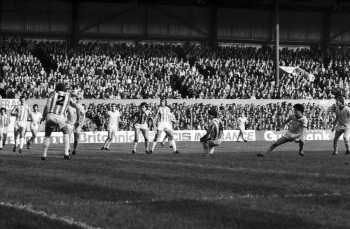 Framed Print : English League Division One match. Stoke City 1 v Liverpool 1. October 1982 MF09-05-146 Framed Print : English League Division One match. Stoke City 1 v Liverpool 1. October 1982 MF09-05-146