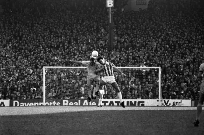 Framed Print : English League Division One match. Stoke City 1 v Liverpool 1. October 1982 MF09-05-120