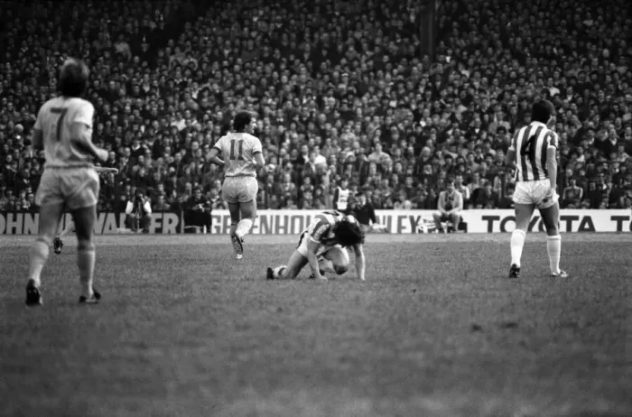 Framed Print : English League Division One match. Stoke City 1 v Liverpool 1. October 1982 MF09-05-059