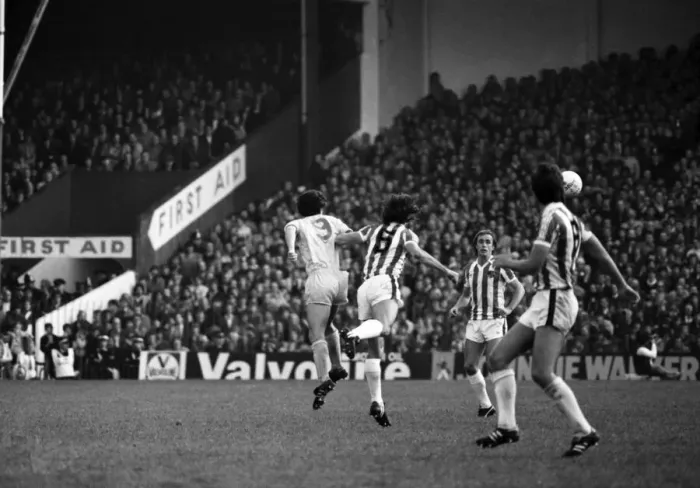 Framed Print : English League Division One match. Stoke City 1 v Liverpool 1. October 1982 MF09-05-048