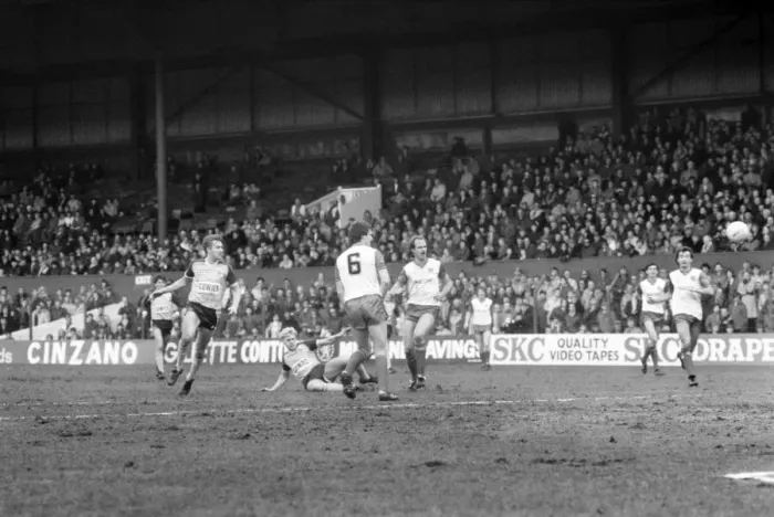 Framed Print : English League Division One match. Stoke City 2 v Sunderland 1. March 1984 MF15-02-015