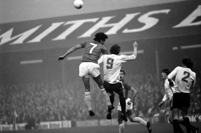Framed Print : English League Division One match. Tottenham Hotspur 1 v West Bromwich Albion 2