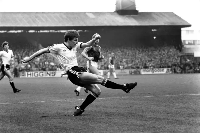 Framed Print : English League Division One match at Upton Park. West Ham United 3 v Manchester United 1 Framed Print : English League Division One match at Upton Park. West Ham United 3 v Manchester United 1