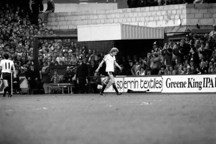 Framed Print : English League Division One match at Upton Park. West Ham United 3 v Manchester United 1 Framed Print : English League Division One match at Upton Park. West Ham United 3 v Manchester United 1