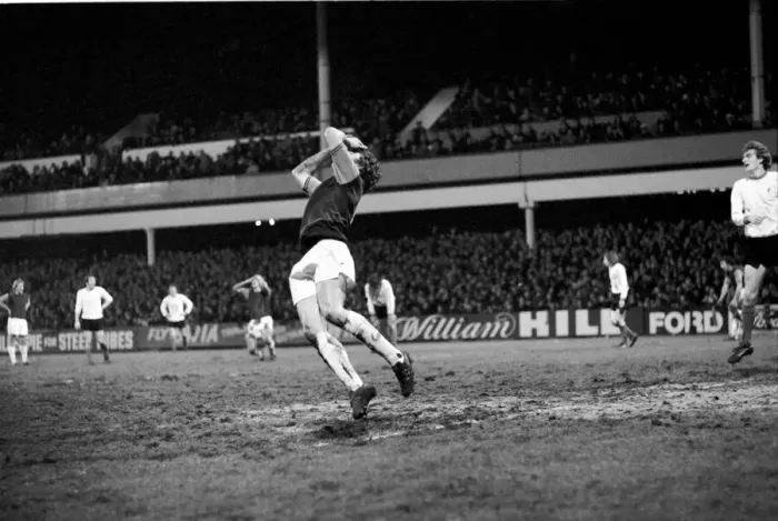 Framed Print : English League Division One match at Upton Park West Ham United 0 v Liverpool 0 Framed Print : English League Division One match at Upton Park West Ham United 0 v Liverpool 0