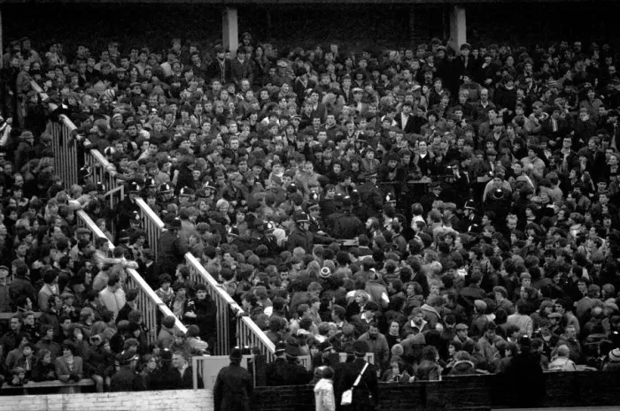 Framed Print : English League Division One match at Vicarage Road. Watford 0 v Manchester United 1 Framed Print : English League Division One match at Vicarage Road. Watford 0 v Manchester United 1