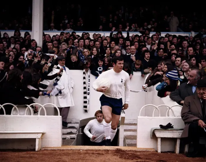 Framed Print : English league Division One match at White Hart Lane Tottenham Hotspur v Chelsea v Framed Print : English league Division One match at White Hart Lane Tottenham Hotspur v Chelsea v