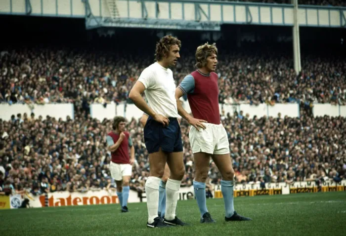 Framed Print : English league Division One match at White Hart Lane Tottenham Hotspur v West Ham