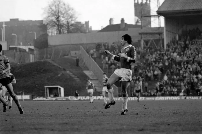 Framed Print : English League Division One match. Wolverhampton Wanderers 0 v Everton 3