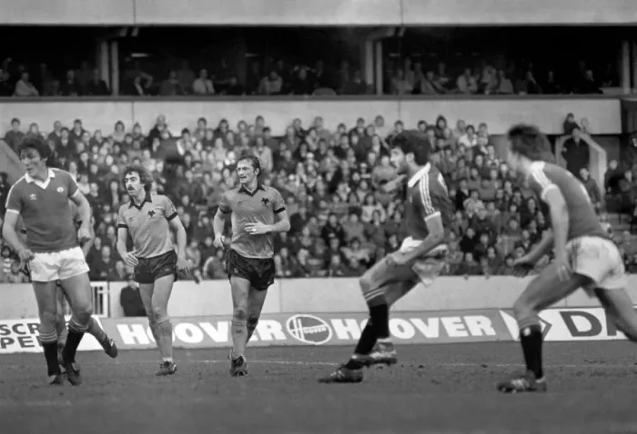 Framed Print : English League Division One match. Wolverhampton Wanderers 0 v Manchester United 1