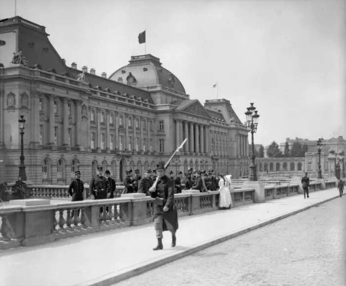 Framed Print : English nurses seen here meeting Belgian soldiers outside the Royal Palace before Framed Print : English nurses seen here meeting Belgian soldiers outside the Royal Palace before