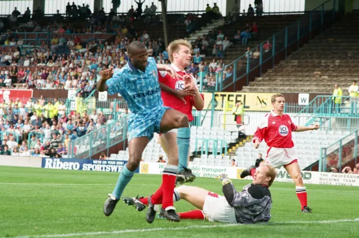 Framed Print : English Premier League match, Coventry City 2 -1 Middlesbrough held at Highfield Road