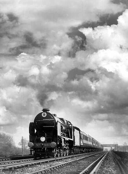 English Railways. Express train. c. 1950 P044401 English Railways