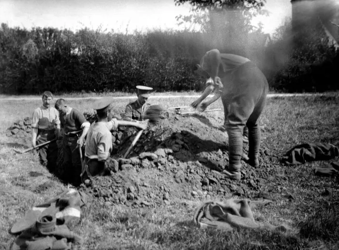 Framed Print : English soldiers digging a trench. 6th July 1914. OP707 Framed Print : English soldiers digging a trench. 6th July 1914. OP707