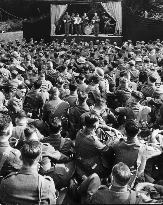 Framed Print : ENSA entertains the troops somewhere in Sussex as they wait for their posting to