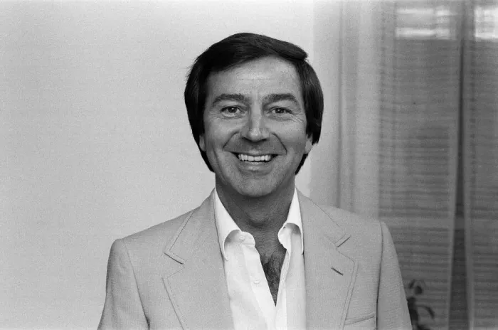Framed Print : Entertainer Des O Connor. October 1983 Framed Print : Entertainer Des O Connor. October 1983