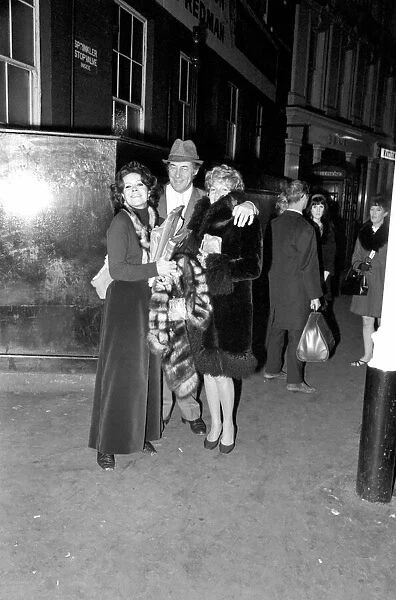Entertainment actors Rex Harrison with his wife Rachael Roberts (left