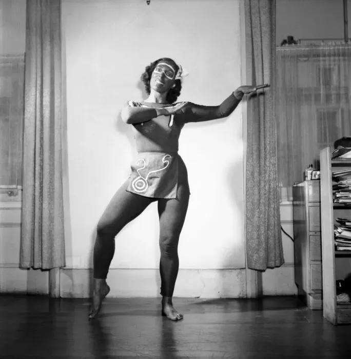 Framed Print : Entertainment : Dance : Dancing. Miss Ena Noal, Australian dancer