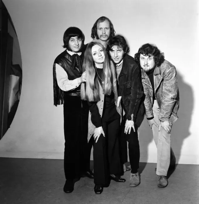 Framed Print : Entertainment Pop Music Groups: The pentangle'group - Jacqui McShee singer Framed Print : Entertainment Pop Music Groups: The pentangle'group - Jacqui McShee singer