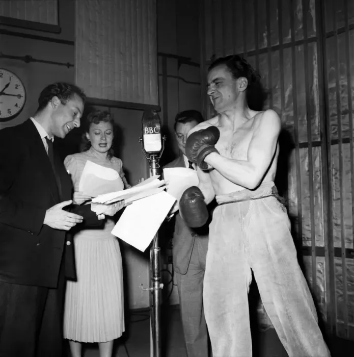 Framed Print : Entertainment: Radio: Sound effects. Richard Dingley, who is resposible for the boxing