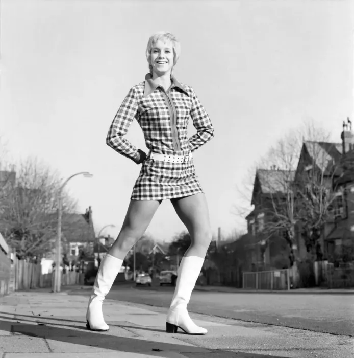 Framed Print : Entertainment Television: Dancer - Wendy Gotelee - a former dancer in the Framed Print : Entertainment Television: Dancer - Wendy Gotelee - a former dancer in the