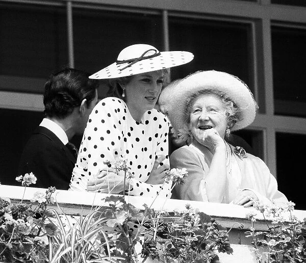 Epsom Derby, 4th June 1986. Queen Elizabeth the Queen Mother & Princess Diana