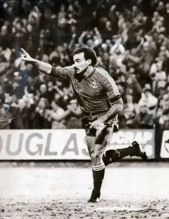 Framed Print : EQI ABERDEEN IN EUROPE WILLIE MILLER CELEBRATES SCORING GOAL IN EUROPEAN CUP ABERDEEN Framed Print : EQI ABERDEEN IN EUROPE WILLIE MILLER CELEBRATES SCORING GOAL IN EUROPEAN CUP ABERDEEN