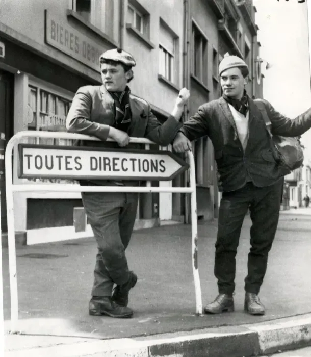 Framed Print : EQI CELTIC VERSUS INTER MILAN MAY 1967 CLETIC FANS SUPPORTERS STAND AT SIGN TOUTES