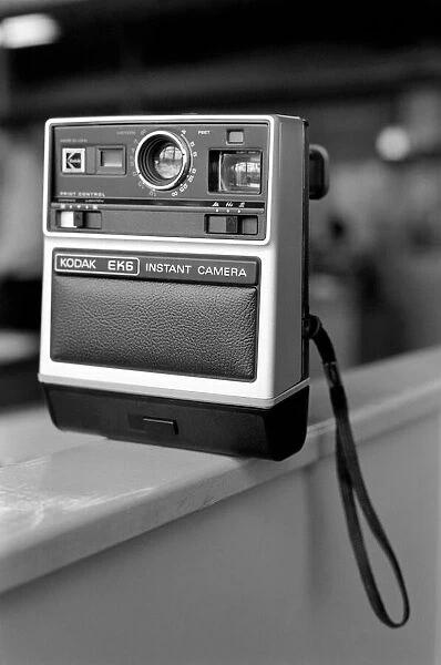 Equipment: Old: Cameras: Kodak cameras. April 1977 77-01998