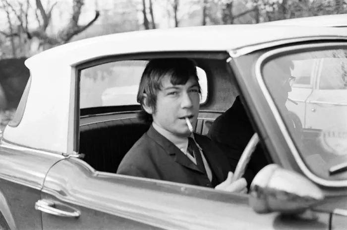 Framed Print : Eric Burdon, lead singer of British rock group The Animals at Uxbridge Court where he was