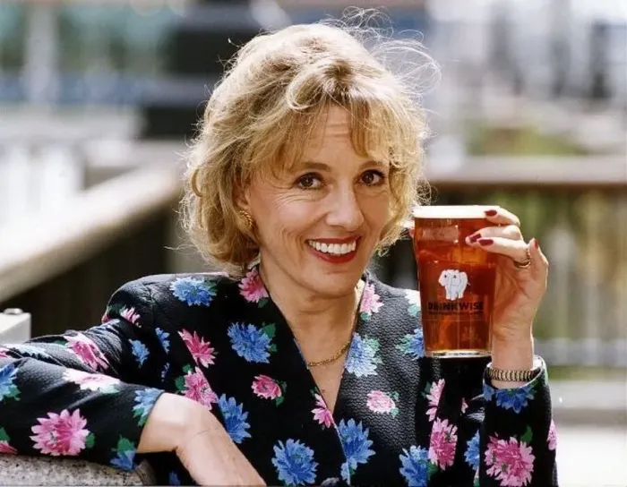 : Esther Rantzen Tv Presenter : Esther Rantzen Tv Presenter
