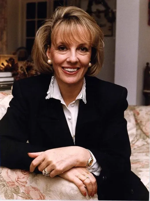 Framed Print : Esther Rantzen Tv Presenter Dbase