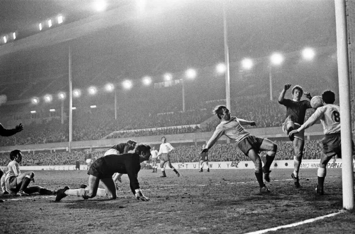 Framed Print : European Champions Cup Third Round First Leg match held at Goodison Park, Liverpool Framed Print : European Champions Cup Third Round First Leg match held at Goodison Park, Liverpool