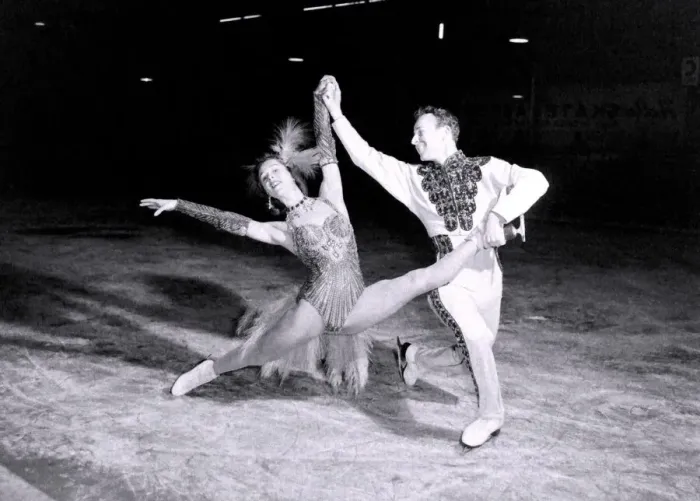 Framed Print : European Champions Michel and Silvia Grandjean, performing on the ice Framed Print : European Champions Michel and Silvia Grandjean, performing on the ice