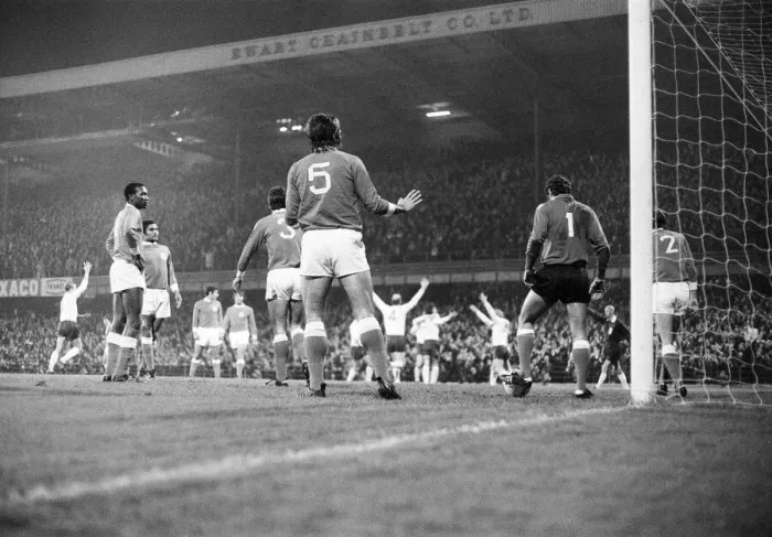 Framed Print : European Cup Second Round First Leg match at the Baseball Ground Framed Print : European Cup Second Round First Leg match at the Baseball Ground