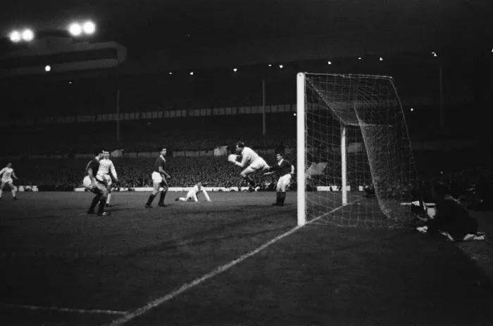 Framed Print : European Cup Winers Cup First Round First Leg match at White Hart Lane Framed Print : European Cup Winers Cup First Round First Leg match at White Hart Lane