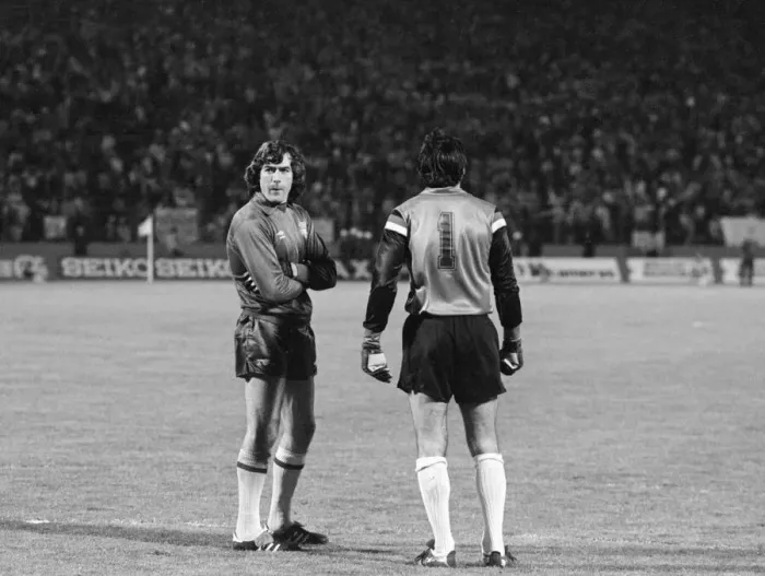 Framed Print : European Cup Winners Cup Final. Valencia 0 Arsenal 0 After extra-time Arsenal