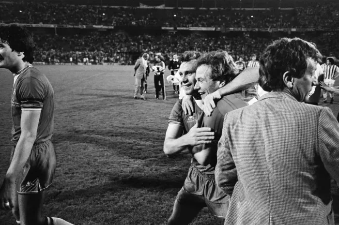 Framed Print : European Cup Winners Cup Final. Rotterdam, Holland. Everton 3 v Rapid Vienna 1 Framed Print : European Cup Winners Cup Final. Rotterdam, Holland. Everton 3 v Rapid Vienna 1