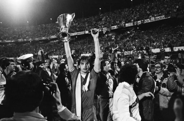 Framed Print : European Cup Winners Cup Final. Rotterdam, Holland. Everton 3 v Rapid Vienna 1 Framed Print : European Cup Winners Cup Final. Rotterdam, Holland. Everton 3 v Rapid Vienna 1